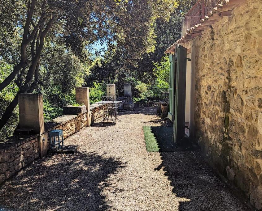 Villa Sous les Chênes à Peypin-d'Aigues Extérieur photo